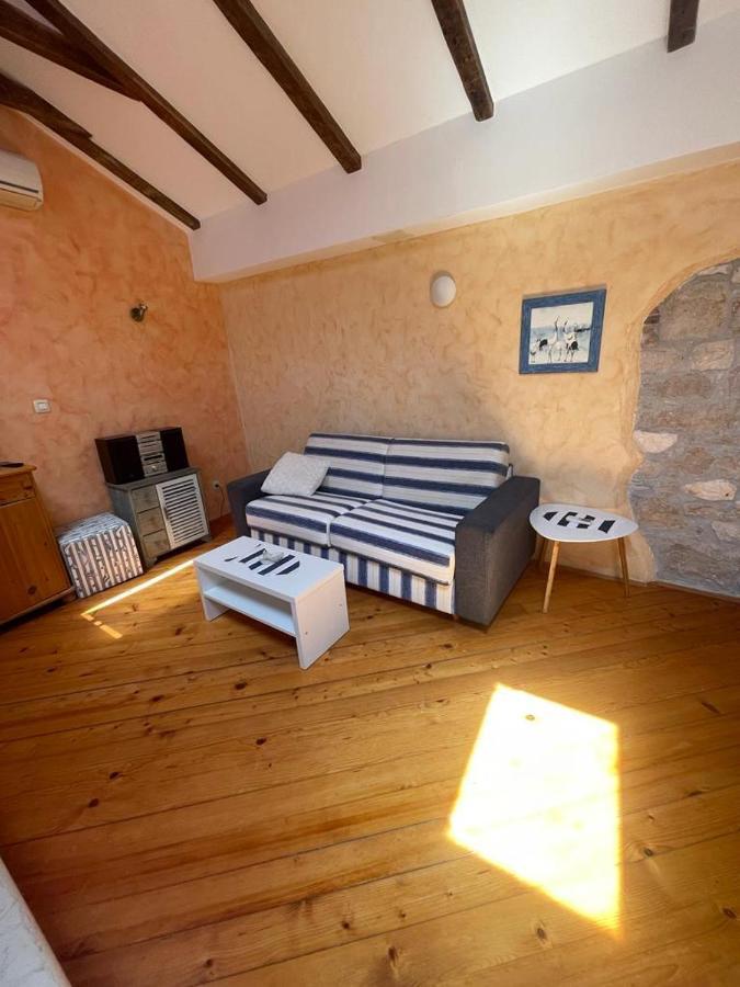 Superb Townhouse Villa Montalbano Ρόβινι Εξωτερικό φωτογραφία